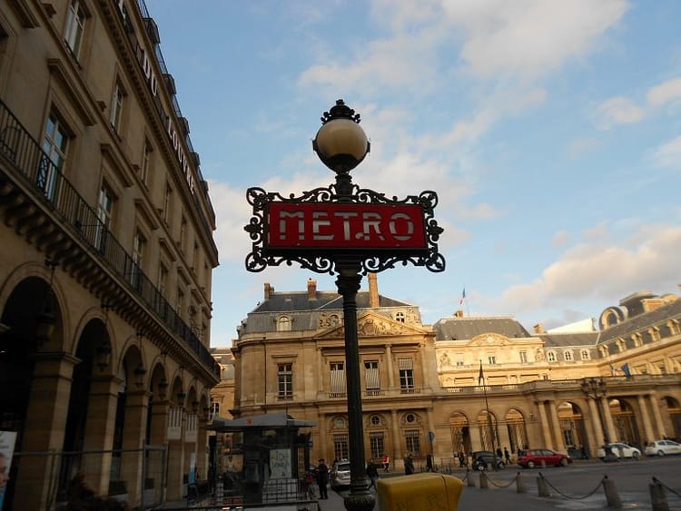 Metro Palais-Royal